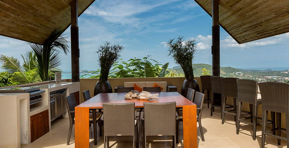Purana Residence at Panacea Retreat - Outdoor dining in sala